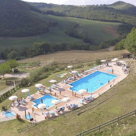 Agriturismo Orsaiola أوربانيا المظهر الخارجي الصورة
