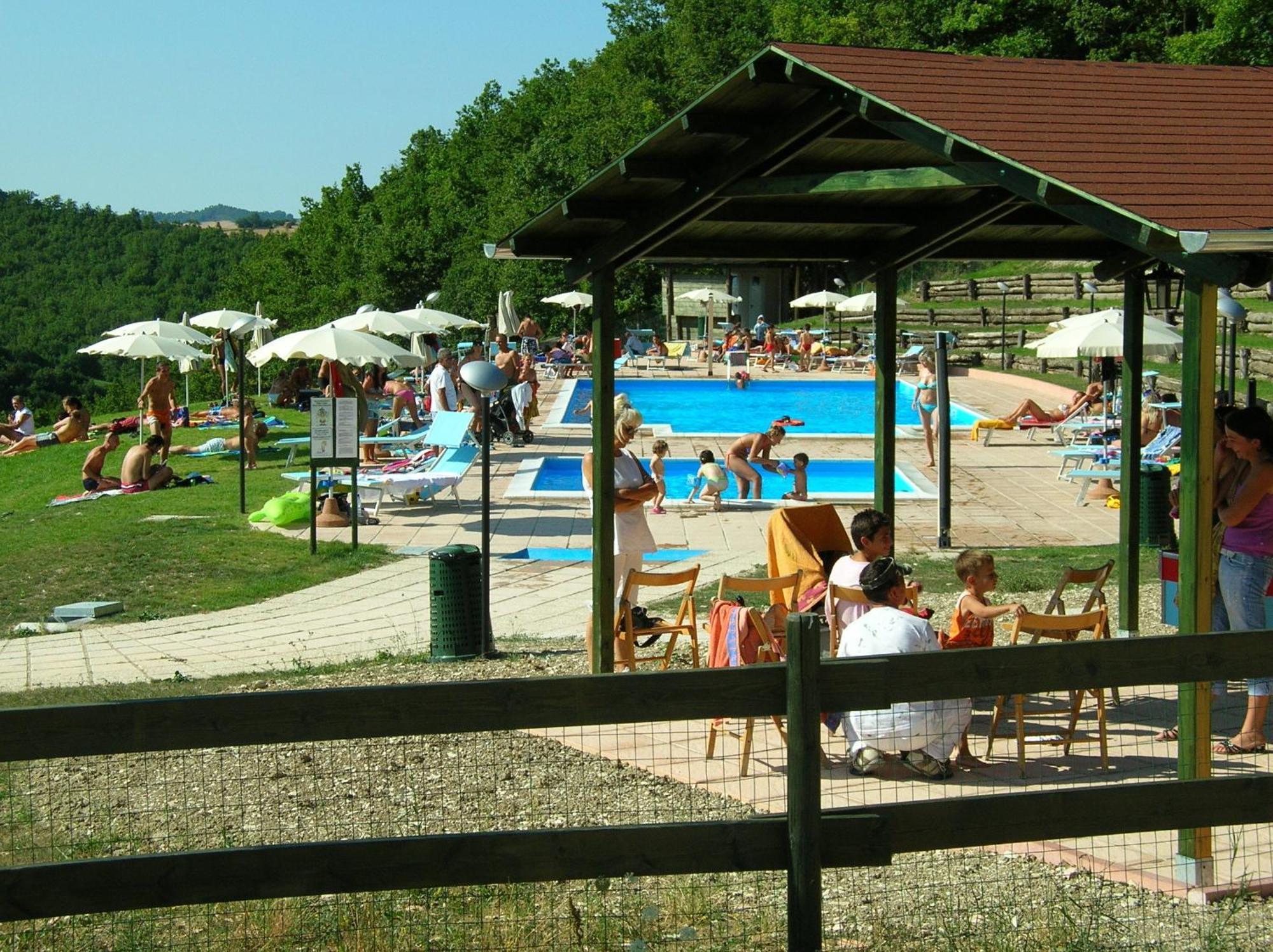 Agriturismo Orsaiola أوربانيا المظهر الخارجي الصورة